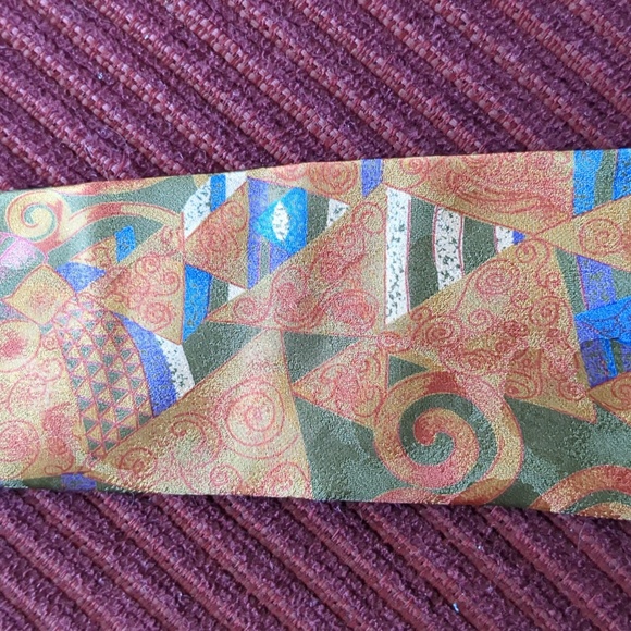 Belle Arti Christmas Silk Tie - Picture 4 of 5